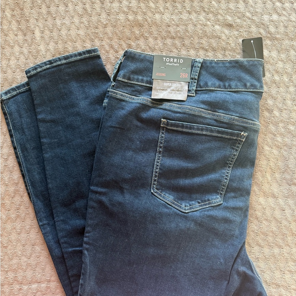 Torrid Woman’s Plus Super Soft Jeggings 26W Regular NWT Skinny - Picture 3 of 7